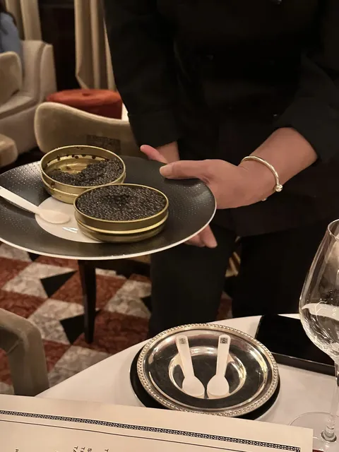 Paris | Found the Spot Where the Old Money Dines on Caviar!