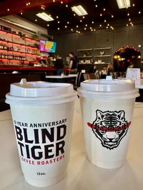 Capturing a Moment at a Tampa Coffee Shop!