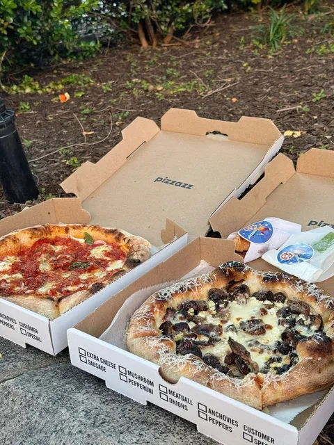 The Best Pizza I've Ever Had in New York 🍕