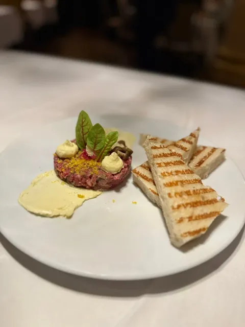 🍖 An Unforgettable Dining Experience at Edge Steakhouse! 🌟