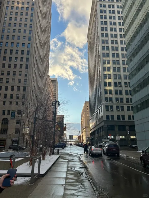 🇺🇸 My Detroit Adventure: A Day of Surprises and Nostalgia 🚗✨