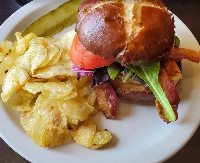 Otto's Place: A Cozy Breakfast Spot