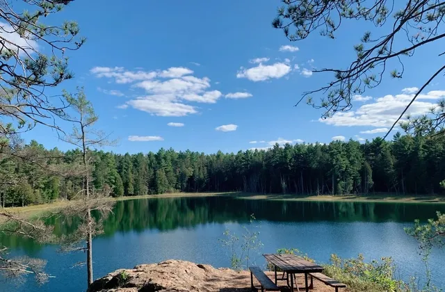 🇨🇦 Two-Tone Lake – Peterborough Day Trip