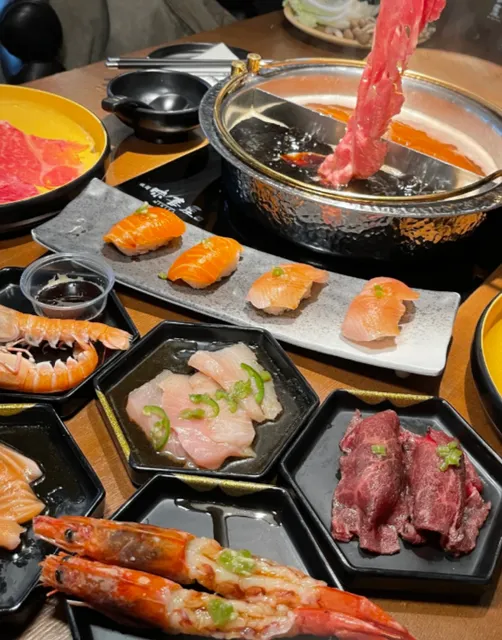 Self-service! Eat as much as you like on super fresh and sweet shrimp!