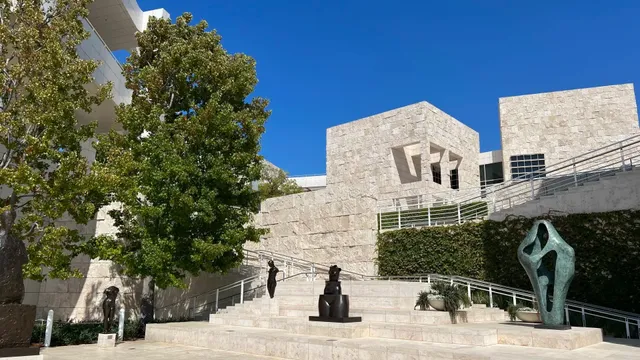 Two Great Spots in LA (Car-Free Solo Female College Student Edition)