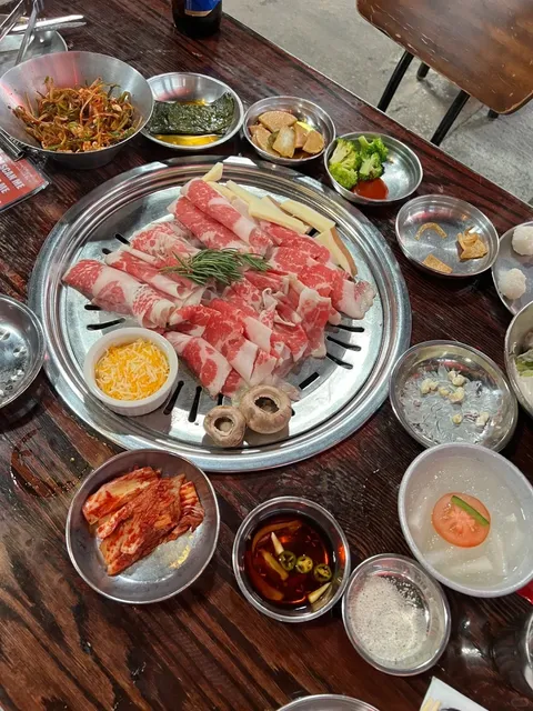 🇺🇸 Las Vegas | Time Travel to 1988 at This Korean BBQ Spot 🕰️