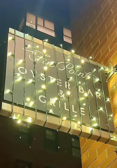 Boston | Fin Point Oyster Bar: An Unhurried Dinner