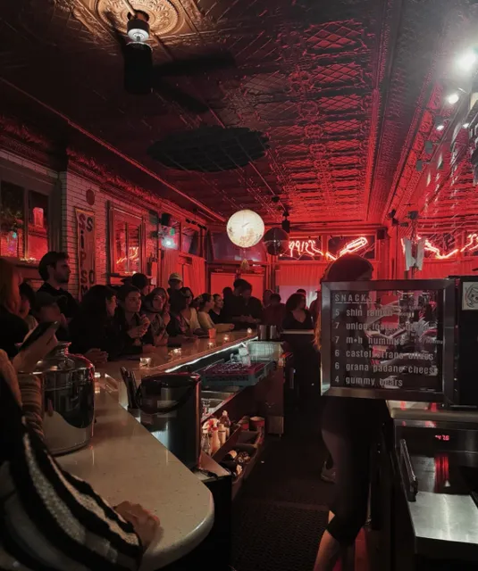 Ssippi: A Cozy Corner in St. Louis 🍷