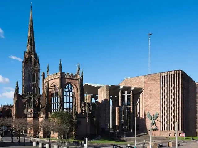 🇬🇧 Coventry One-Day Travel Guide: History, Art & Music in a Day! 