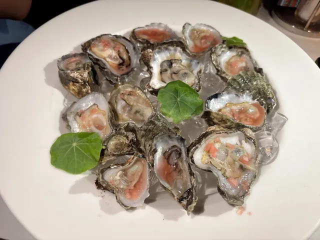 Mombasa Diani Restaurant Review – Fresh & Honest! ☝️🦪🦞🦀🥥