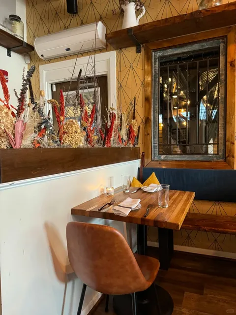 Pittsburgh Food Find 🧡 The Perfect Combo: Poached Egg & Macchi 😋