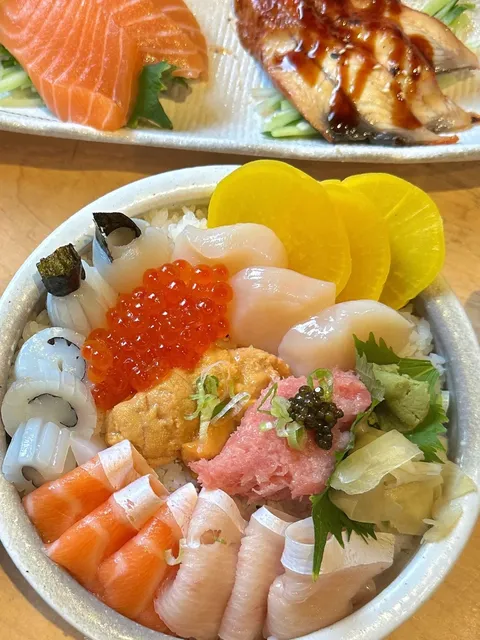 Boston Solo Dining 🍴 Across from NEU 🍣