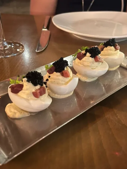 🍴 Beyond Michelin Stars: The Hottest Food Trend in Vegas! 🌟