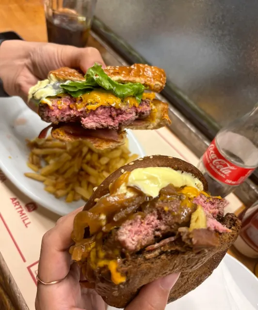 São Paulo 🇧🇷 Hamburgers | Top 4 Hamburger Joint in the World 🍔
