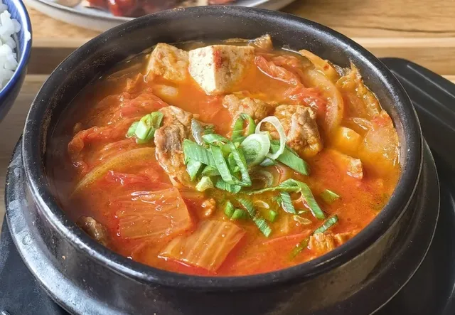 🇭🇷 Where to Eat in Zagreb? — OMMA Korean Restaurant