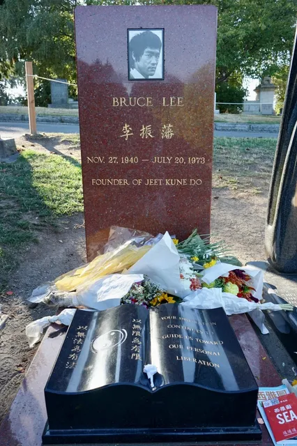 Lake View Cemetery | Paying Respects to Bruce Lee 🐉🙏