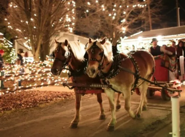 Overly’s Country Christmas | A Rustic Holiday Hideaway in Greensburg