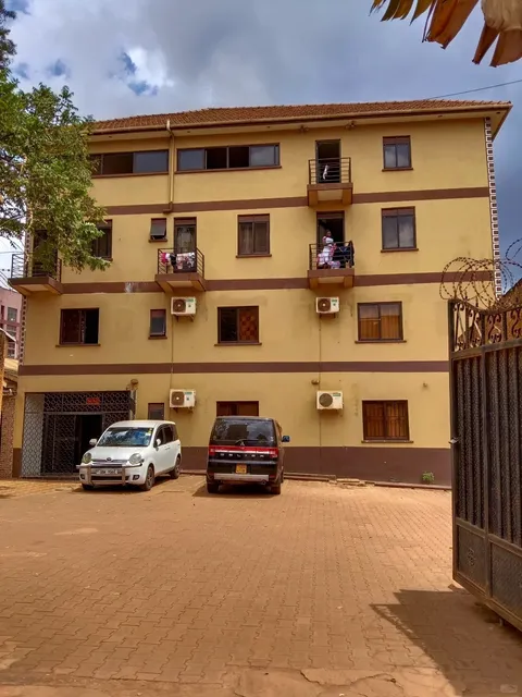 🏨 Hidden Gem in Kampala | A Home Away From Home for Chinese Travelers