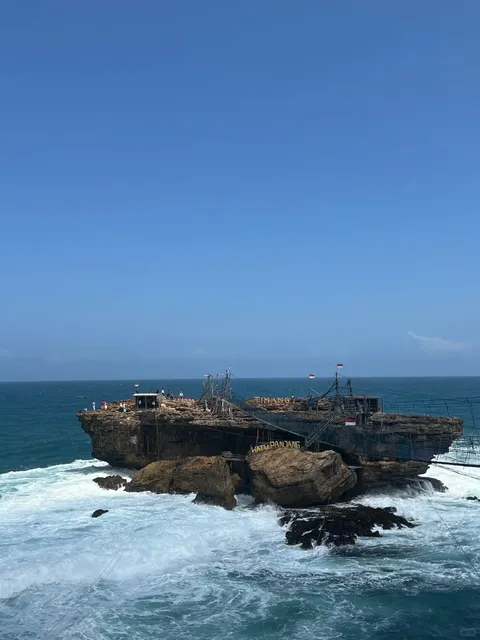 🌊 Timang Beach, Yogyakarta: A Thrilling Island Escape!