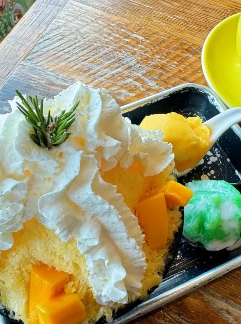 🍰 Magnolia Dessert Bar & Coffee | An Elegant Sweet Retreat