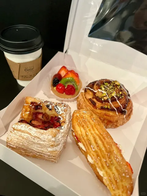 🍰 Des Moines Sweet Spots | Must-Try Desserts in IA!