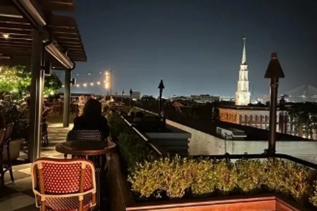 🍹 Peregrin | Perry Lane Hotel's Chic Rooftop Sanctuary