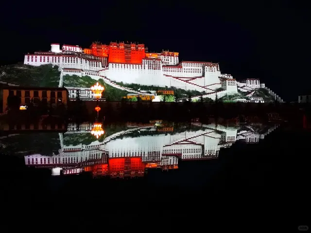 8 Must-Visit Photo Spots (Yes, Your Phone Works!) 📸✨