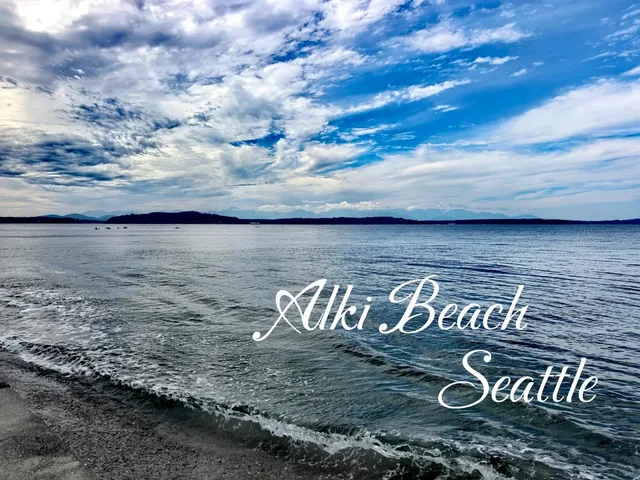 Seattle | Sun, Sand, Music & Delicious Eats at Alki Beach 🏖️🎶🍴