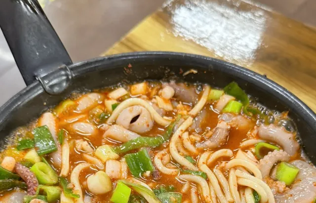 ​​🇰🇷 Pohang, Korea | Legendary Spicy Octopus Hotpot​​