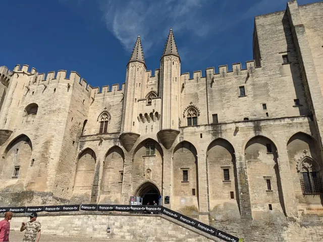 Avignon in a Day: A Southern French Escape