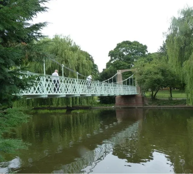 🇬🇧 Best Parks in Luton (Part 1) 🌳