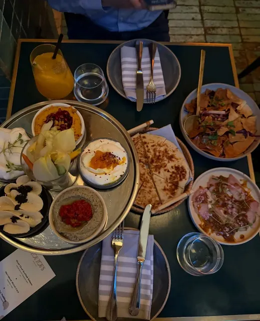 Time to Leave After Dining at Zou Zou’s 🌟