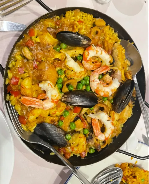 Buenos Aires | Authentic Spanish Cuisine at Plaza Mayor​​