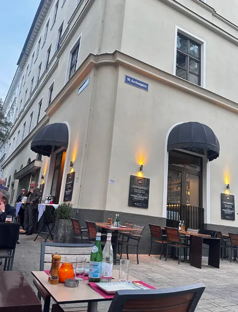 ​​Vienna’s Hidden Seafood Gem | Atlantis Fischmarkt​​ 🦞🌊