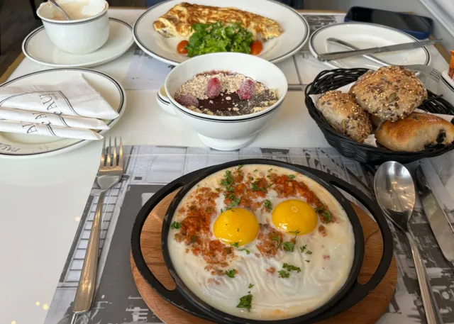 Paul Bakery Douala Limited Edition Review 🥯🌶️