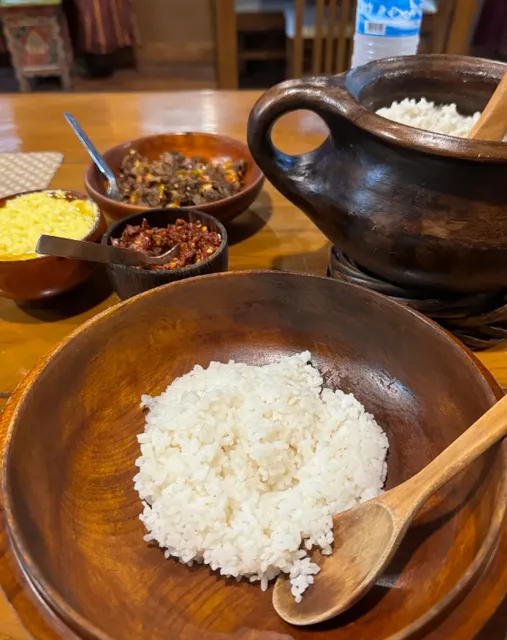 Bhutan 🇧🇹｜A Traditional Restaurant in Thimphu