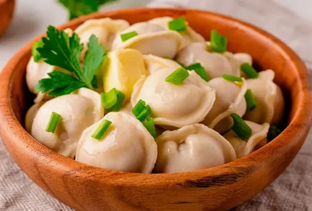 ​​Siberian Cuisine Guide | From Reindeer Meat to Frozen Fish Sashimi​​