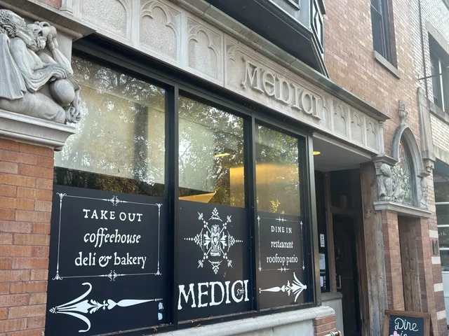 Chicago | Medici on 57th — Obama Ate Here! 🍕