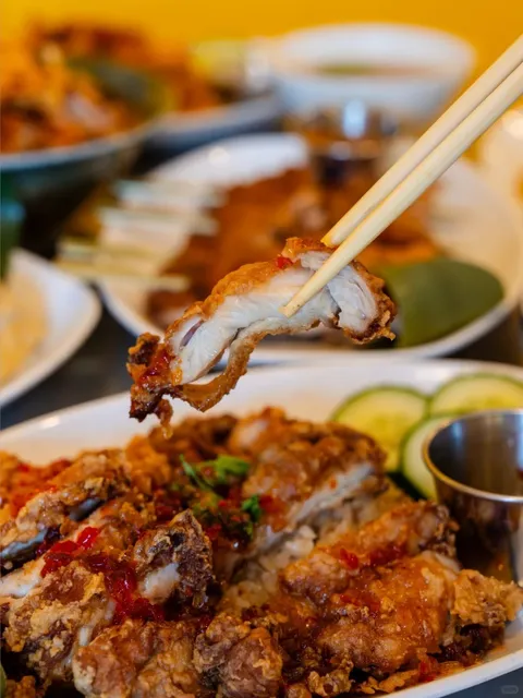 Boston's Thai Food Secret Weapon | What Da Chick - Don't Miss Out! 🍗