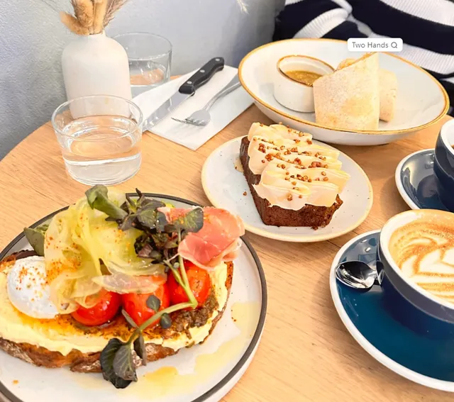 New York | Two Hands 🌟