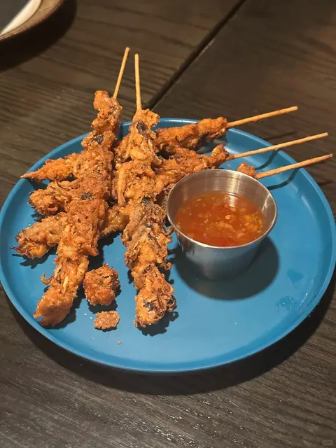 🇨🇦 Hidden Gem Thai Restaurant in Whistler