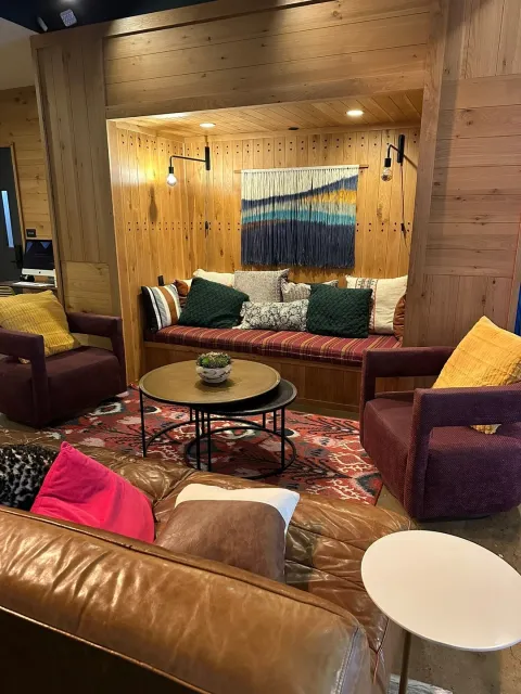 Such a Refreshing Vibe in Downtown Nashville! 🌿