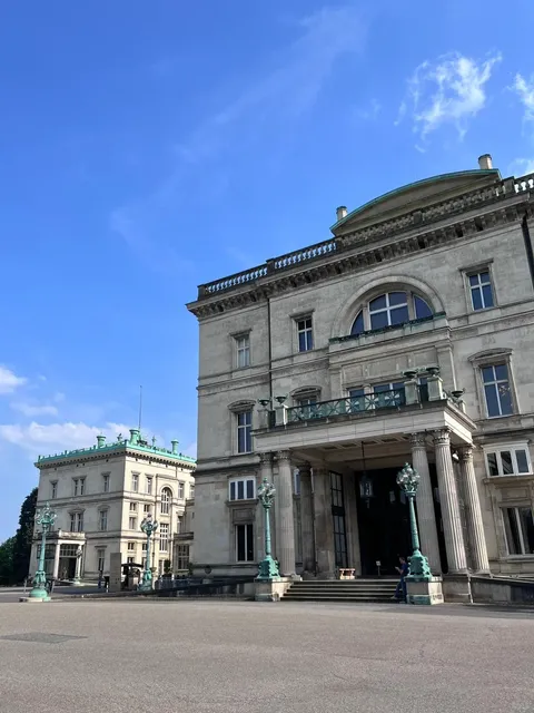 🇩🇪 ESSEN’S HIDDEN GEM: Villa Hügel – A Fairytale Escape! 🏰