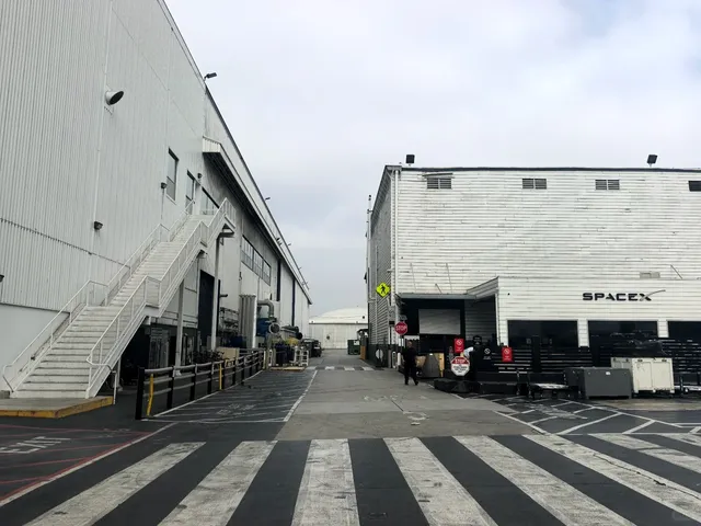 🚀 Must-Visit in LA – Space X!