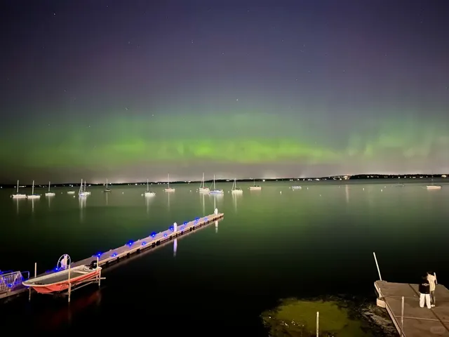 Who just came out of the library and saw the aurora?? 😭 