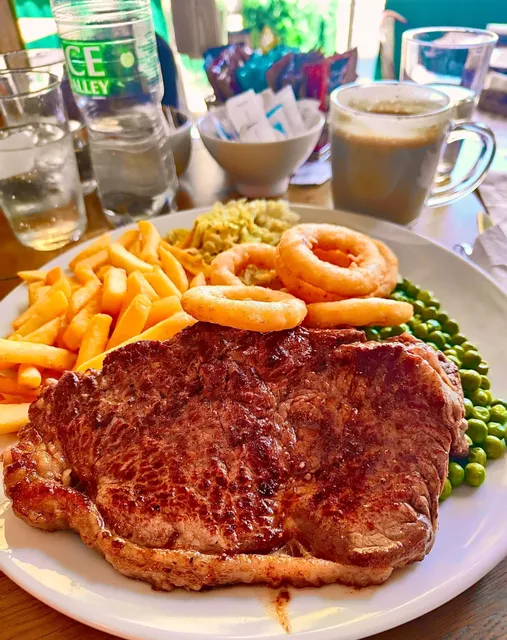 London's Hidden Gem in Zone 2: Super Affordable Local Restaurant!