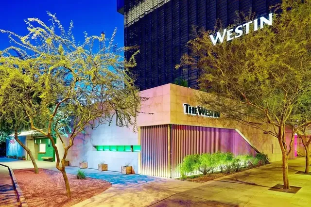 🌴💃 The Westin Phoenix Downtown: A Must-Try Urban Escape 🌄