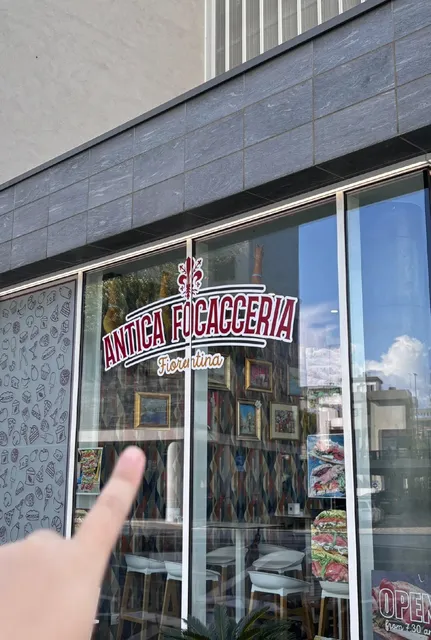 Overwhelmed by the saltiness of Italian cuisine? Come here!! 🍞