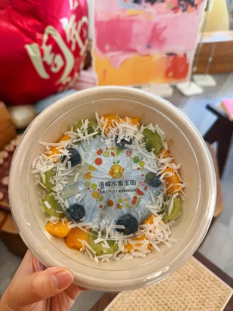 Fell in love with LA all over again… because of a cup of yogurt! 🥣💙