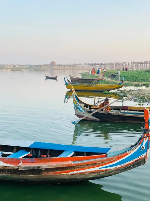 Mandalay & Beyond｜The Stunning Cream-Colored Pagodas